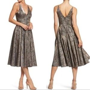 Dress The Population Delilah Metallic Jacquard Midi Dress NWOT
